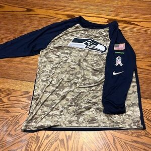 Men’s Seahawks shirt